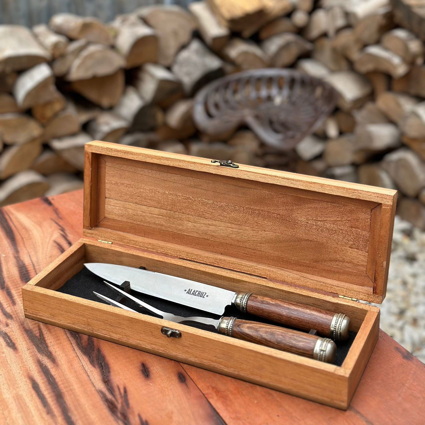 CAJA DE CUCHILLO Y TRINCHE CYBER