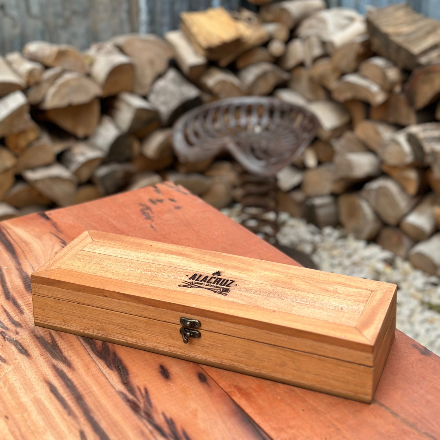 CAJA DE CUCHILLO Y TRINCHE